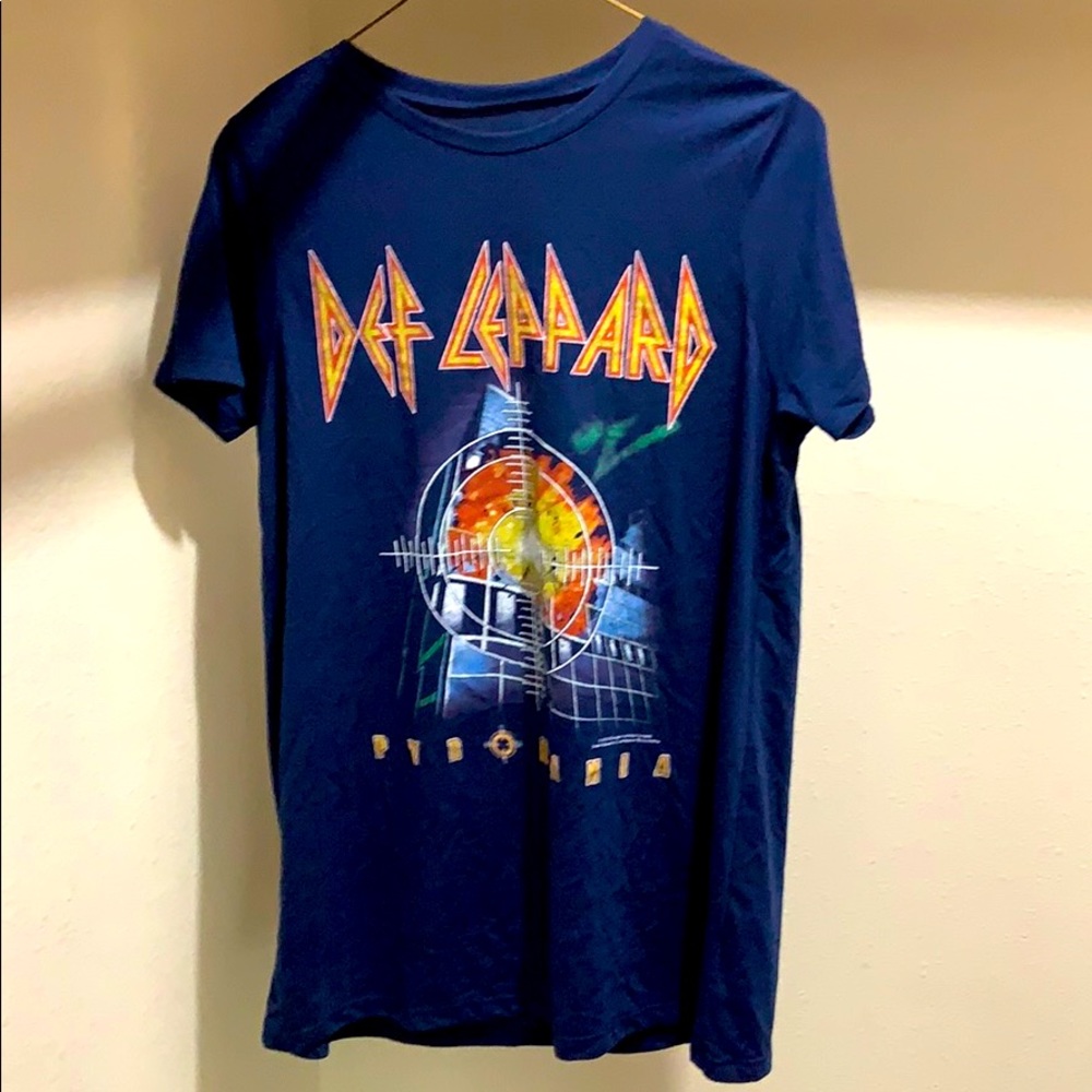 Navy blue band t-shirt.